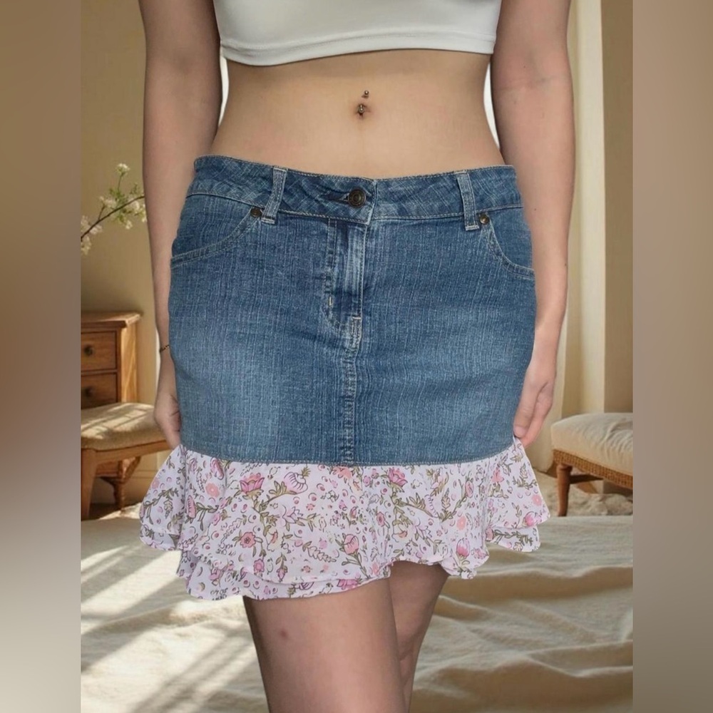 No Boundaries denim ruffle mini skirt